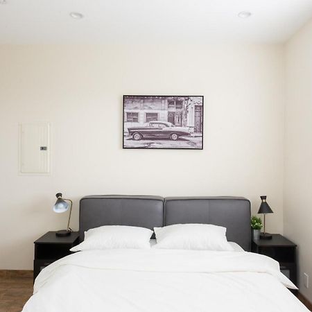 Three-Bedroom Hollywood Condo 洛杉矶 外观 照片