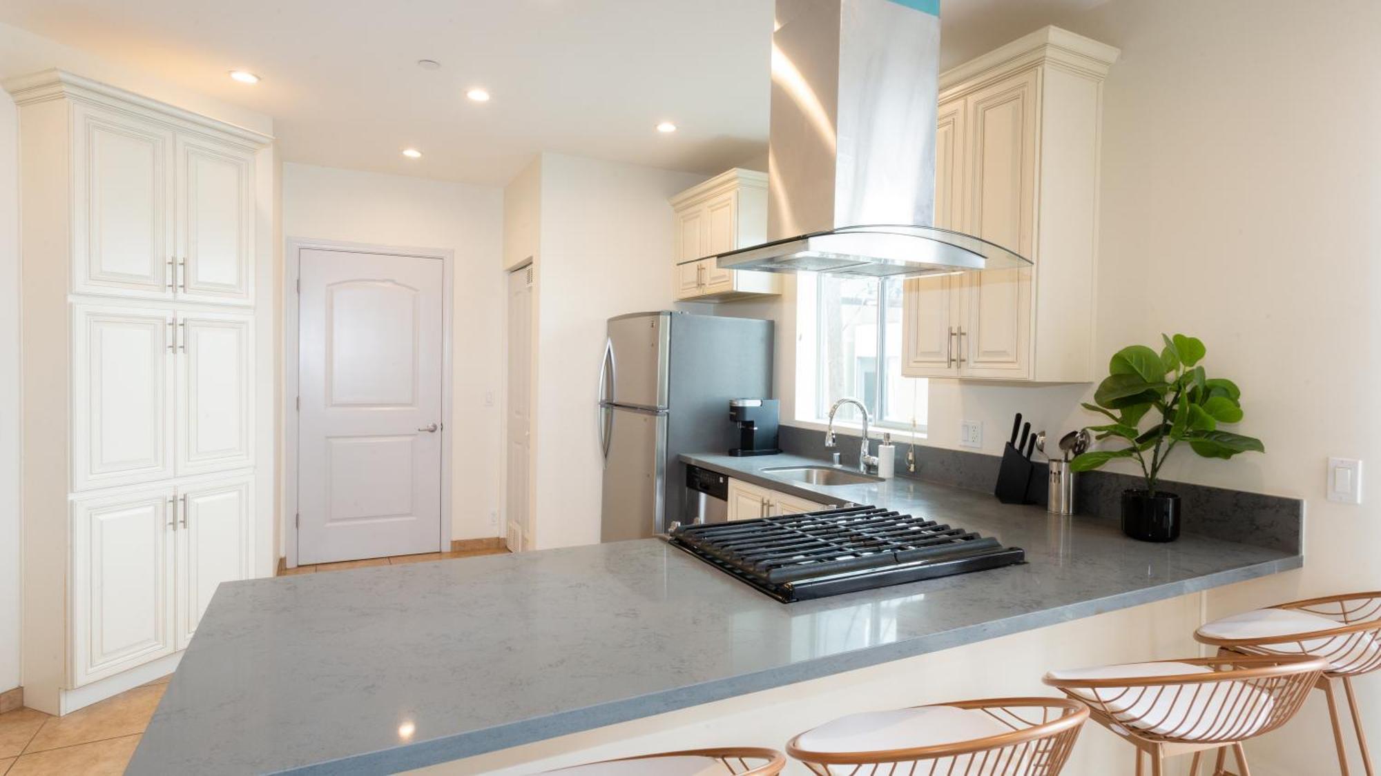 Three-Bedroom Hollywood Condo 洛杉矶 外观 照片
