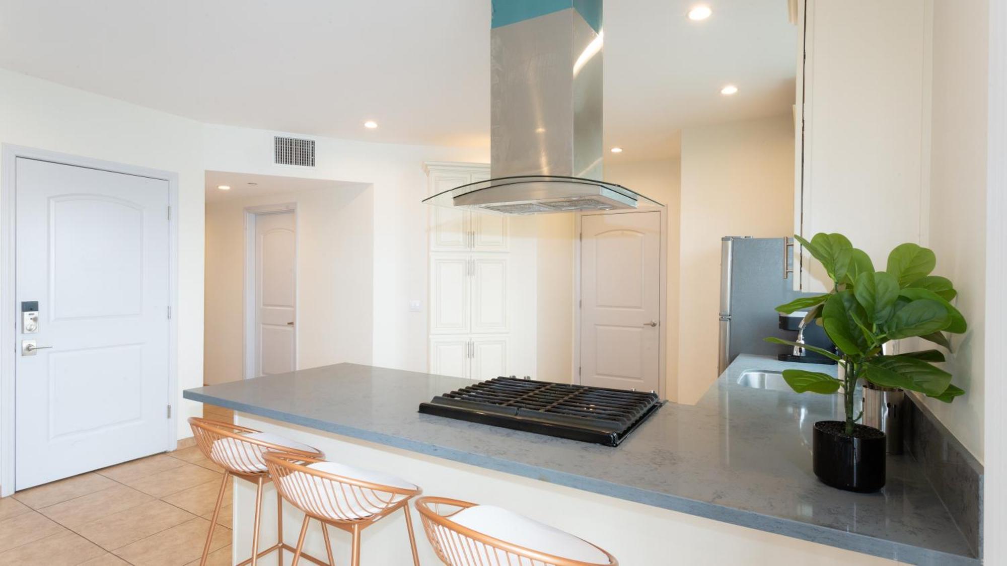 Three-Bedroom Hollywood Condo 洛杉矶 外观 照片
