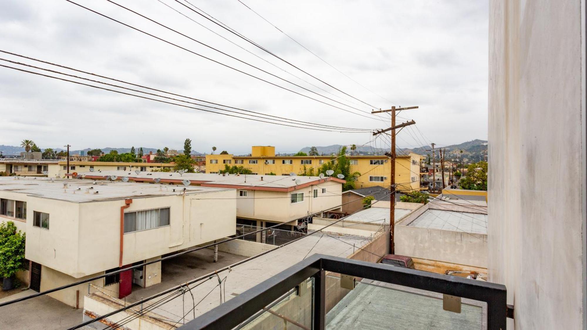 Three-Bedroom Hollywood Condo 洛杉矶 外观 照片