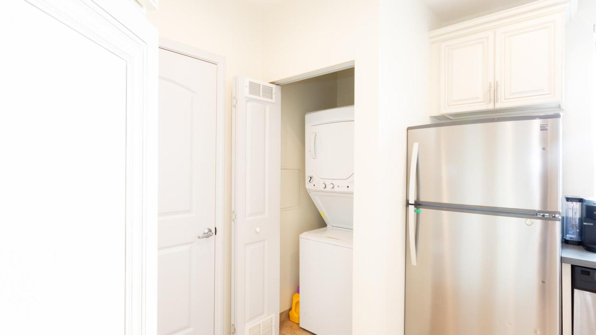 Three-Bedroom Hollywood Condo 洛杉矶 外观 照片